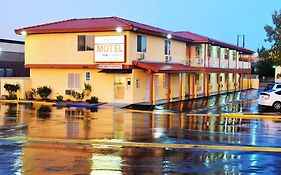 Mojave Inn